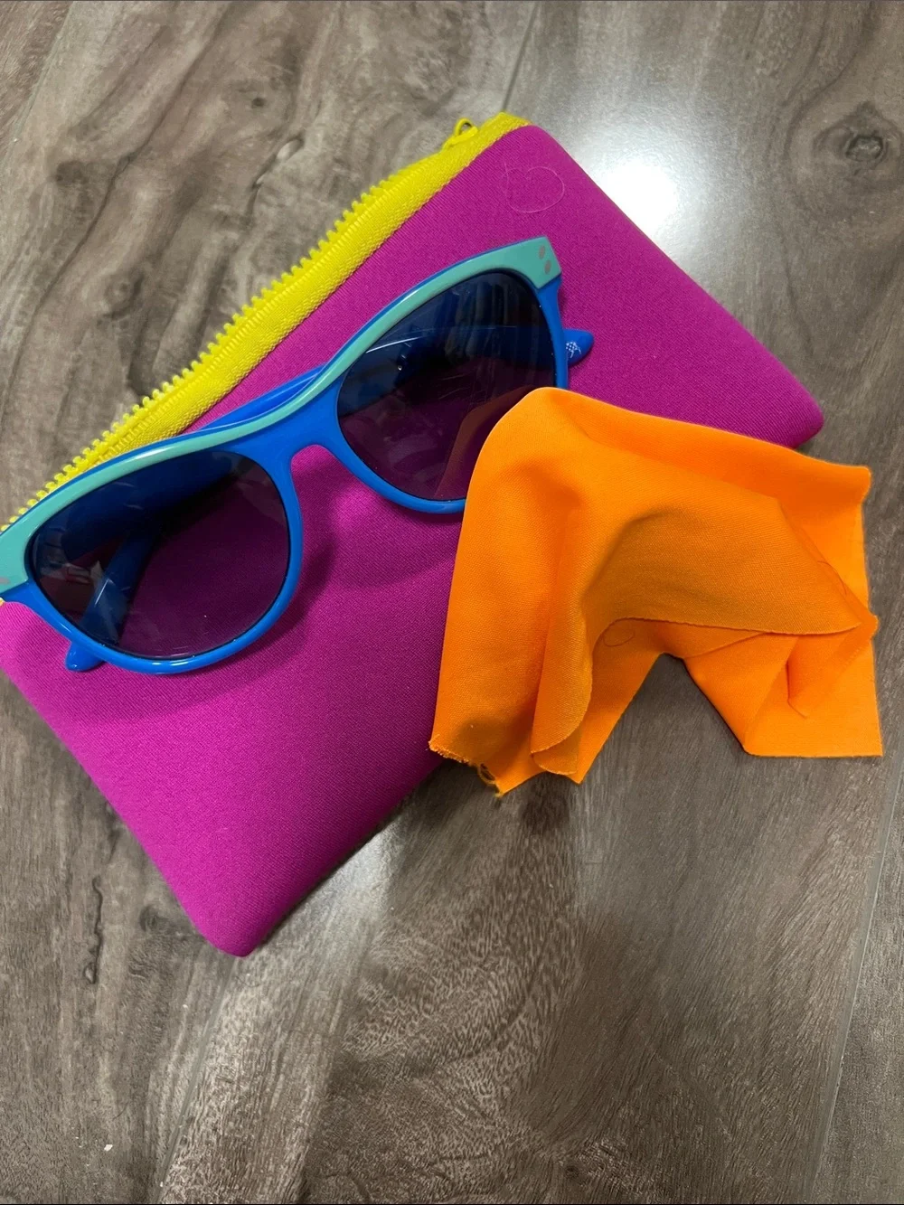 🔥🔥 STELLA MCCARTNEY Kids Sunglasses With Case - UNISEX